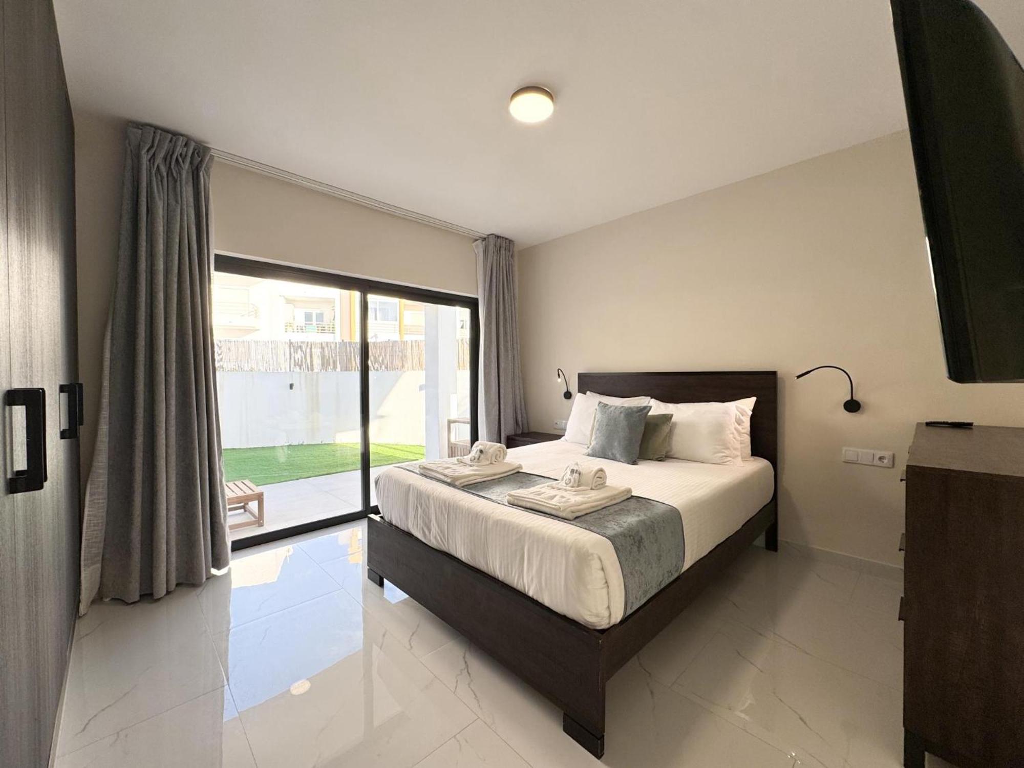 House With Jacuzzi Near The #1960 Lagos